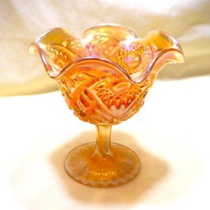 Vintage ~~~ CARNIVAL Goblet / Trinket Catcher .......